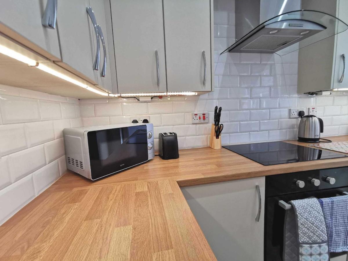 Check It Out, Eaton's House Holiday home
