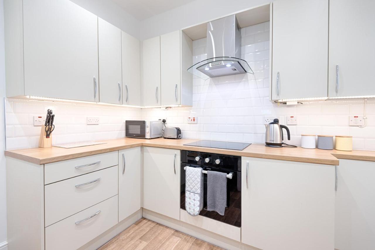 Check It Out, Eaton's House Holiday home Swansea