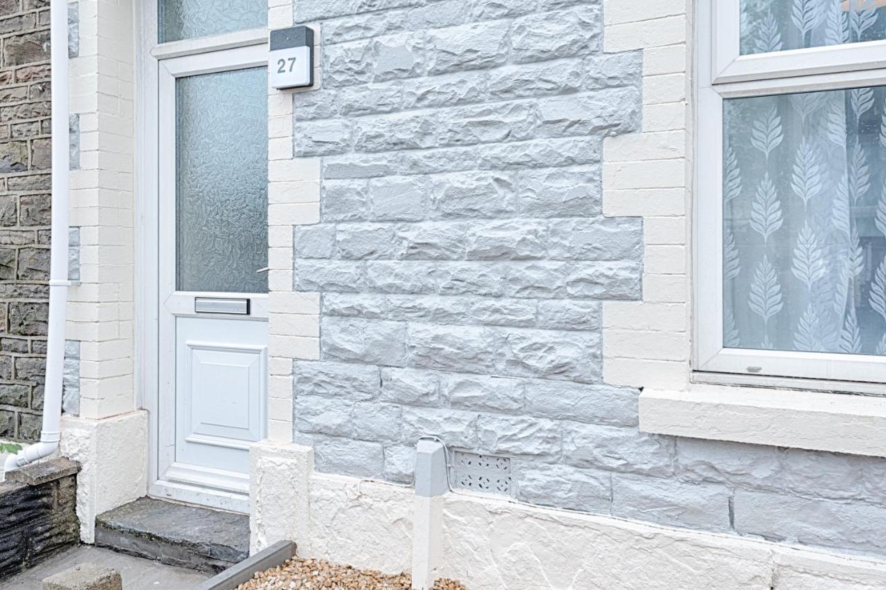 Check It Out, Eaton's House Holiday home Swansea